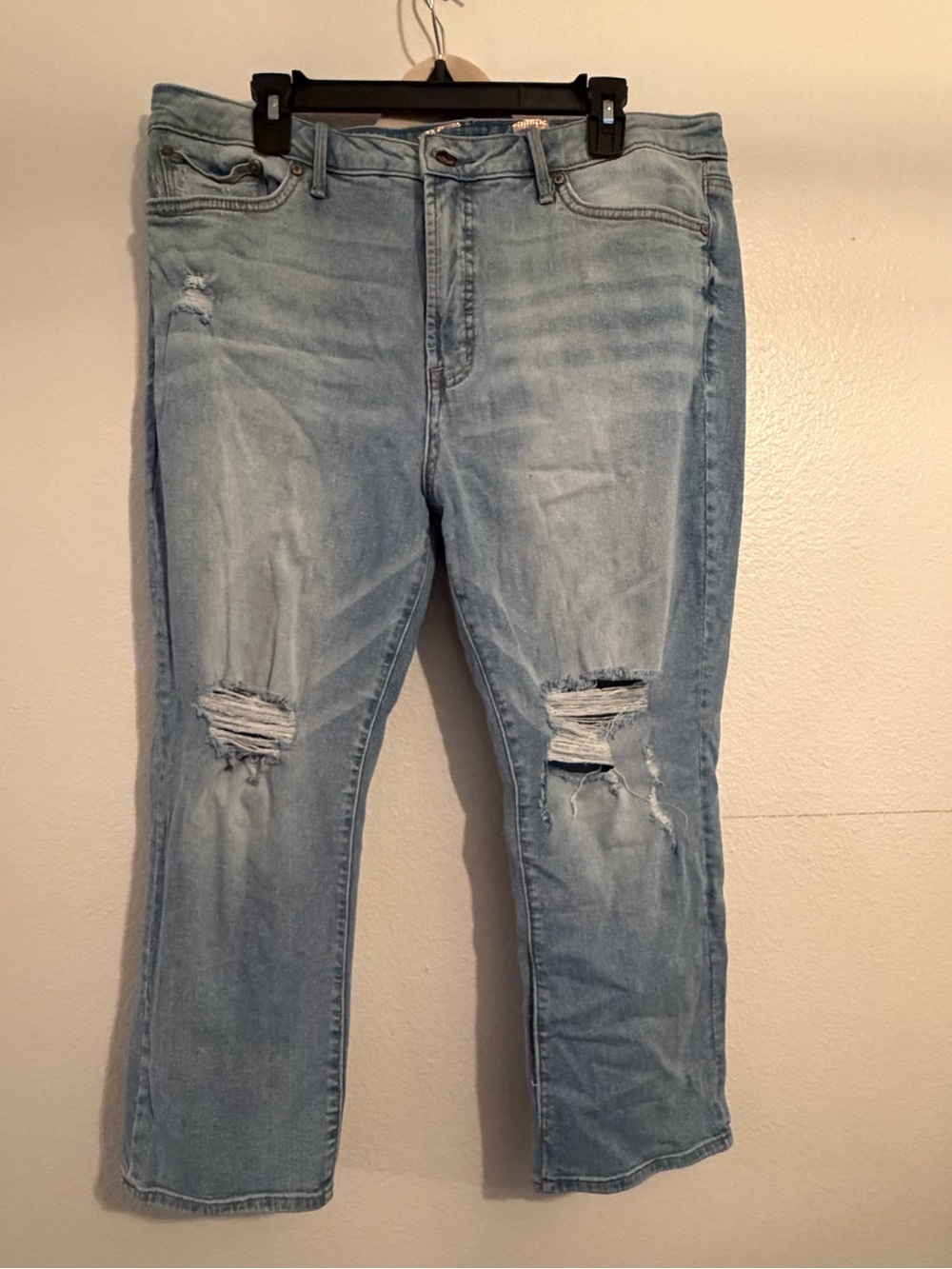 Seven7 Light Blue Distressed Ankle Crop Jeans